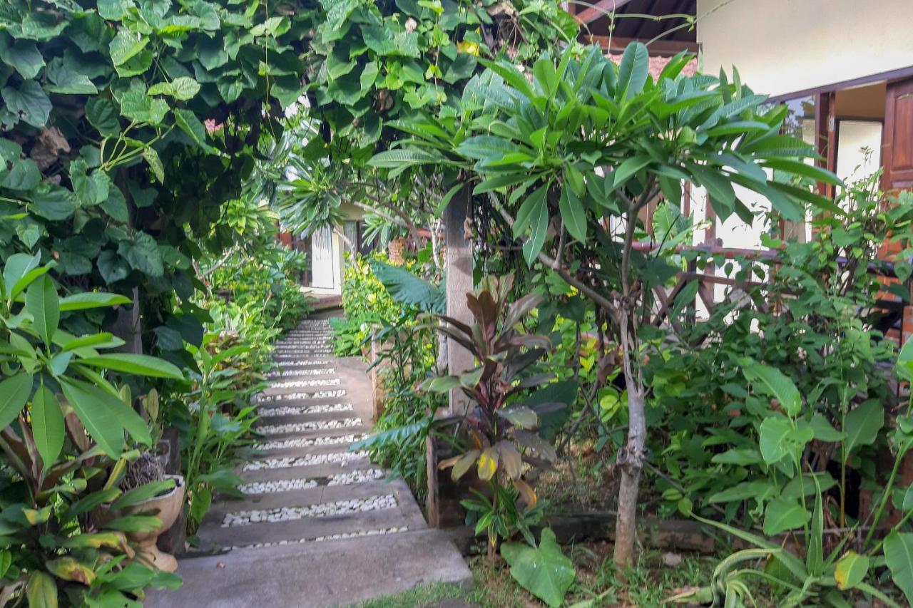 Oyo 3070 Villa Lovina Eco Lodge Exteriör bild